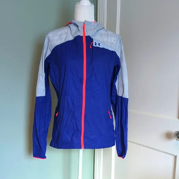 Under Armour Lightweight Hooded Windbreaker - Picture 1 of 6
